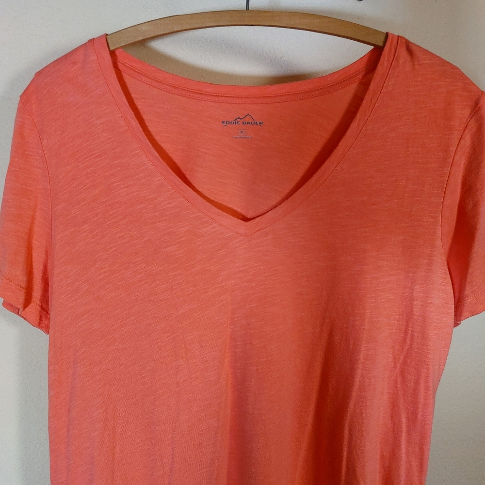 Eddie Bauer Salmon V-neck short sleeve tshirt, size XL